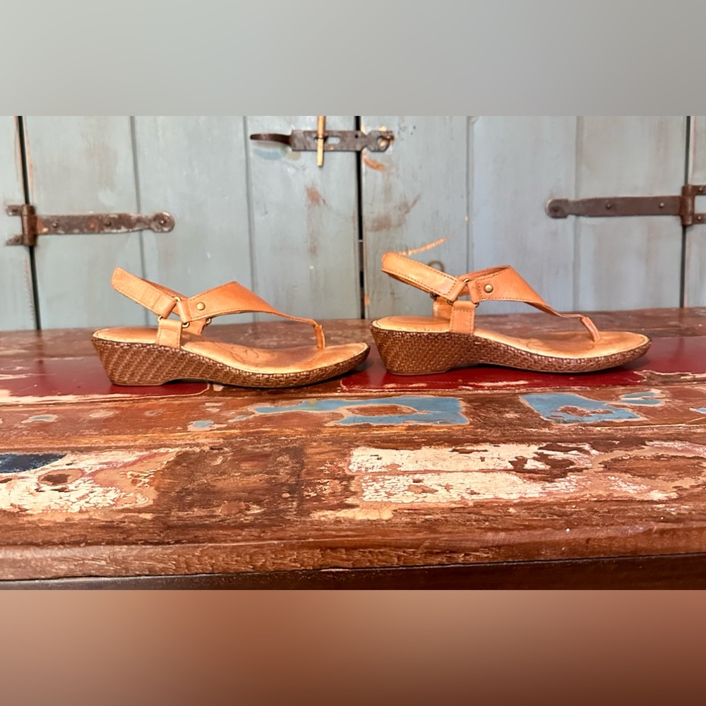 Born Leather Sandals - Picture 2 of 8